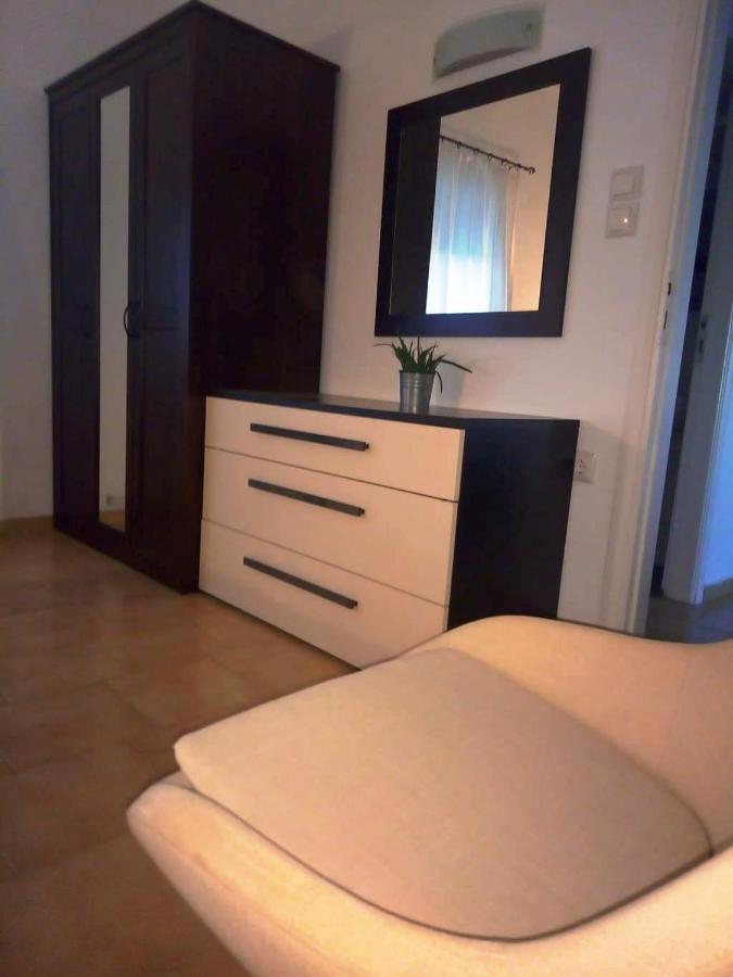 Thea Apartment Agia Marina 外观 照片