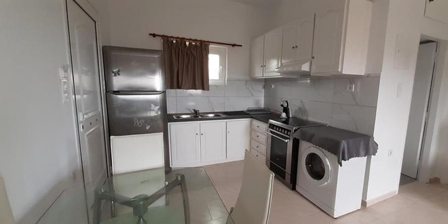 Thea Apartment Agia Marina 外观 照片