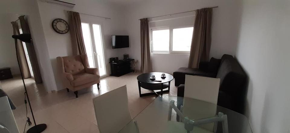 Thea Apartment Agia Marina 外观 照片