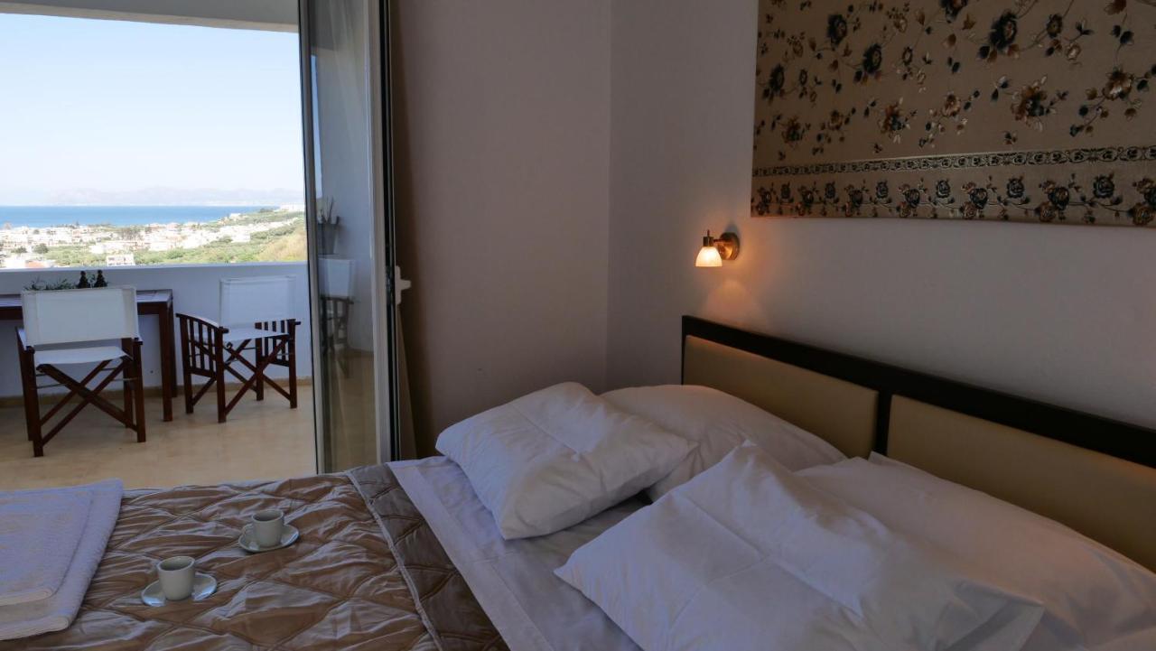 Thea Apartment Agia Marina 外观 照片